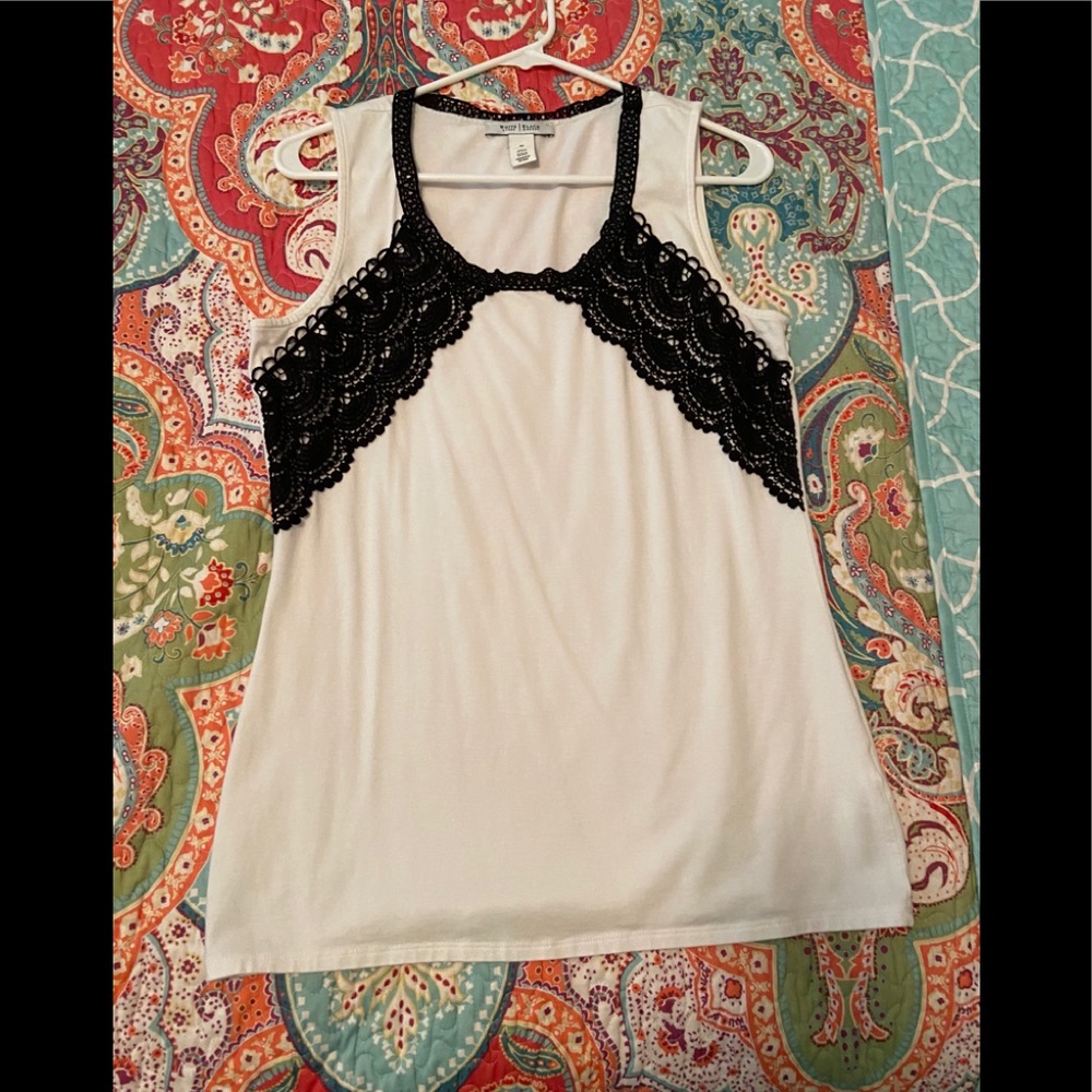 SALE!! WHBM tank top with lace trim